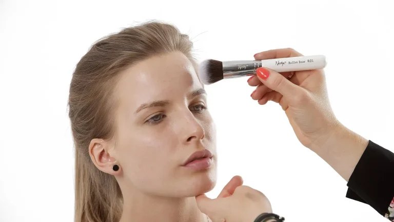 Podkład o lekkim kryciu Hean Nude Make-up: naturalny efekt na co dzień
