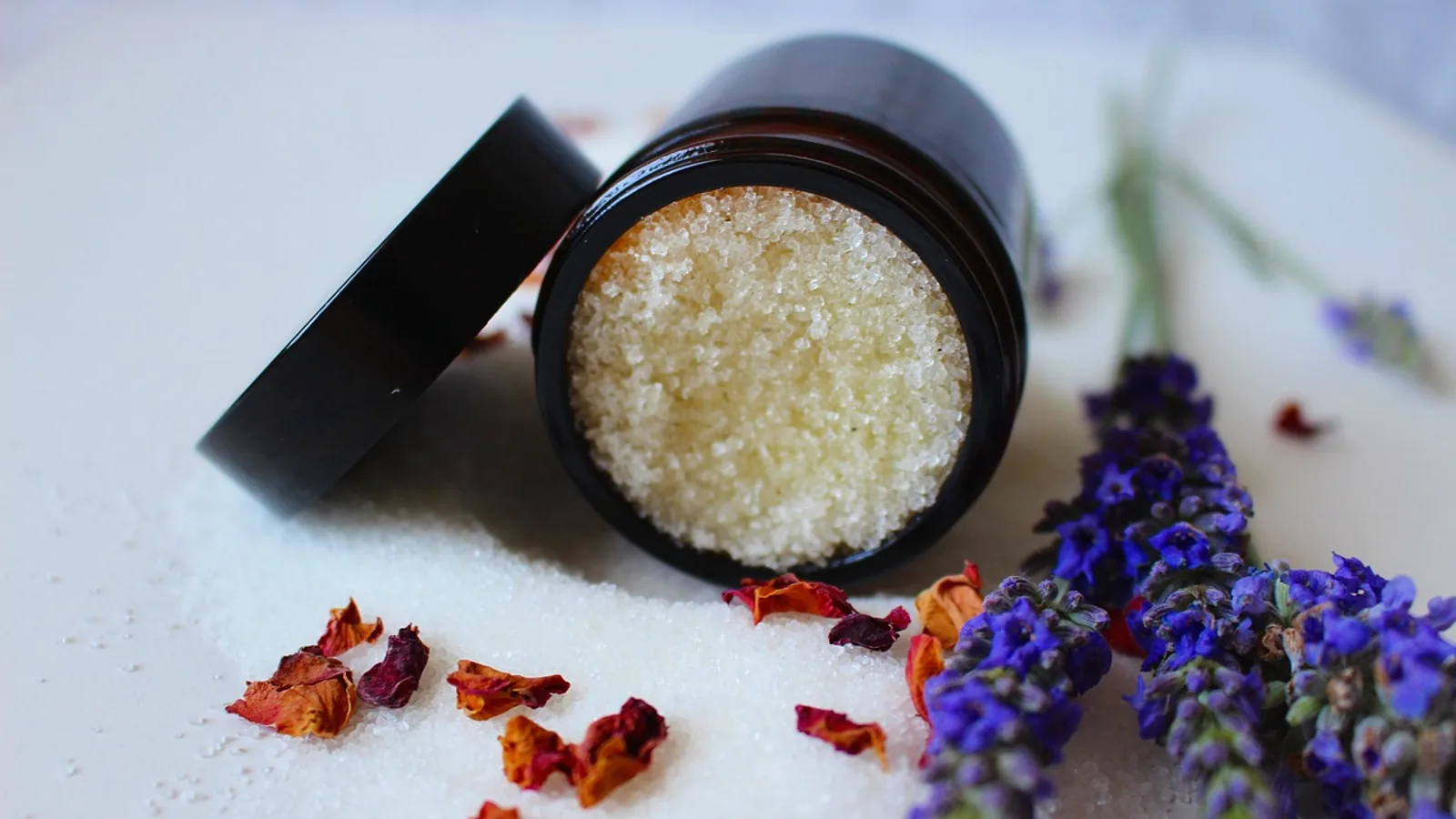 Biolove masło i peeling do ciała: duet do naturalnej pielęgnacji