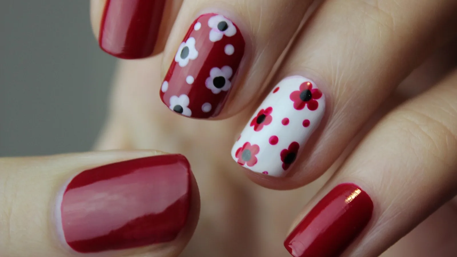 Jesienne paznokcie: modne kolory manicure i pielęgnacja dłoni