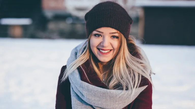 Pielęgnacja włosów farbowanych na chłodny blond: Joanna Ultra Color