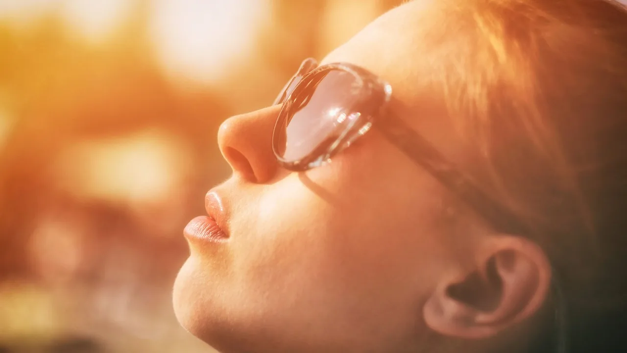 Nacomi Glow i rozświetlenie zmęczonej cery: tonik, serum i maska