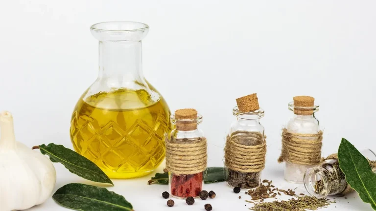 Farmona Herbs: oleje roślinne w kosmetykach do ciała i włosów