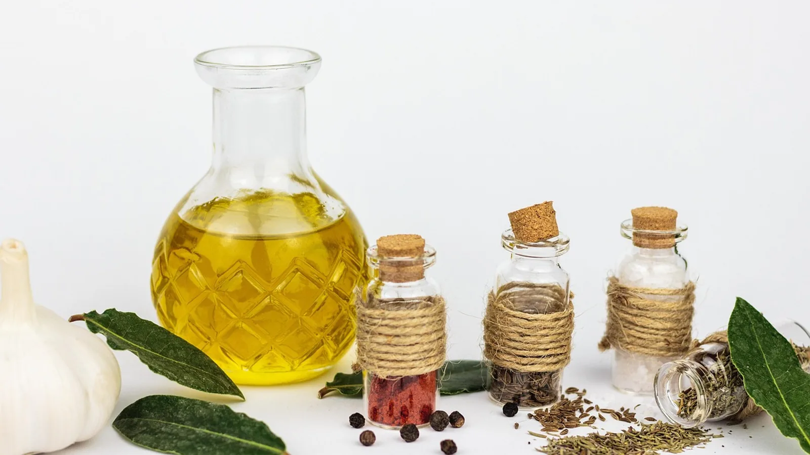 Farmona Herbs: oleje roślinne w kosmetykach do ciała i włosów